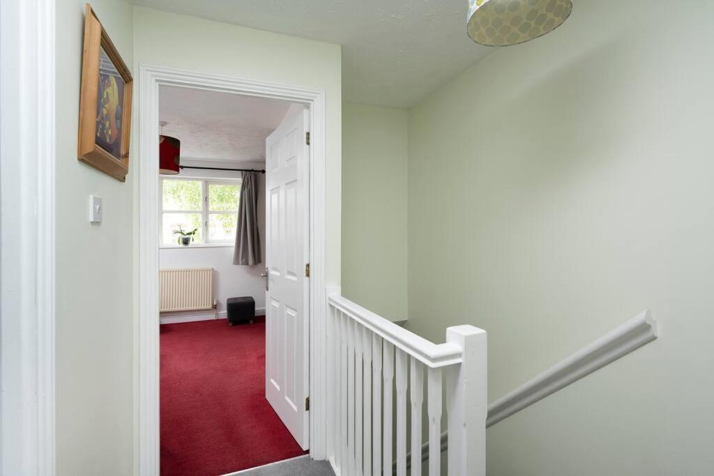 Victoria Park 2 Bedroom House W/ Garden & Parking ลอนดอน ภายนอก รูปภาพ